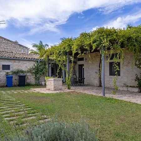 Antica Aia Relax Villa *